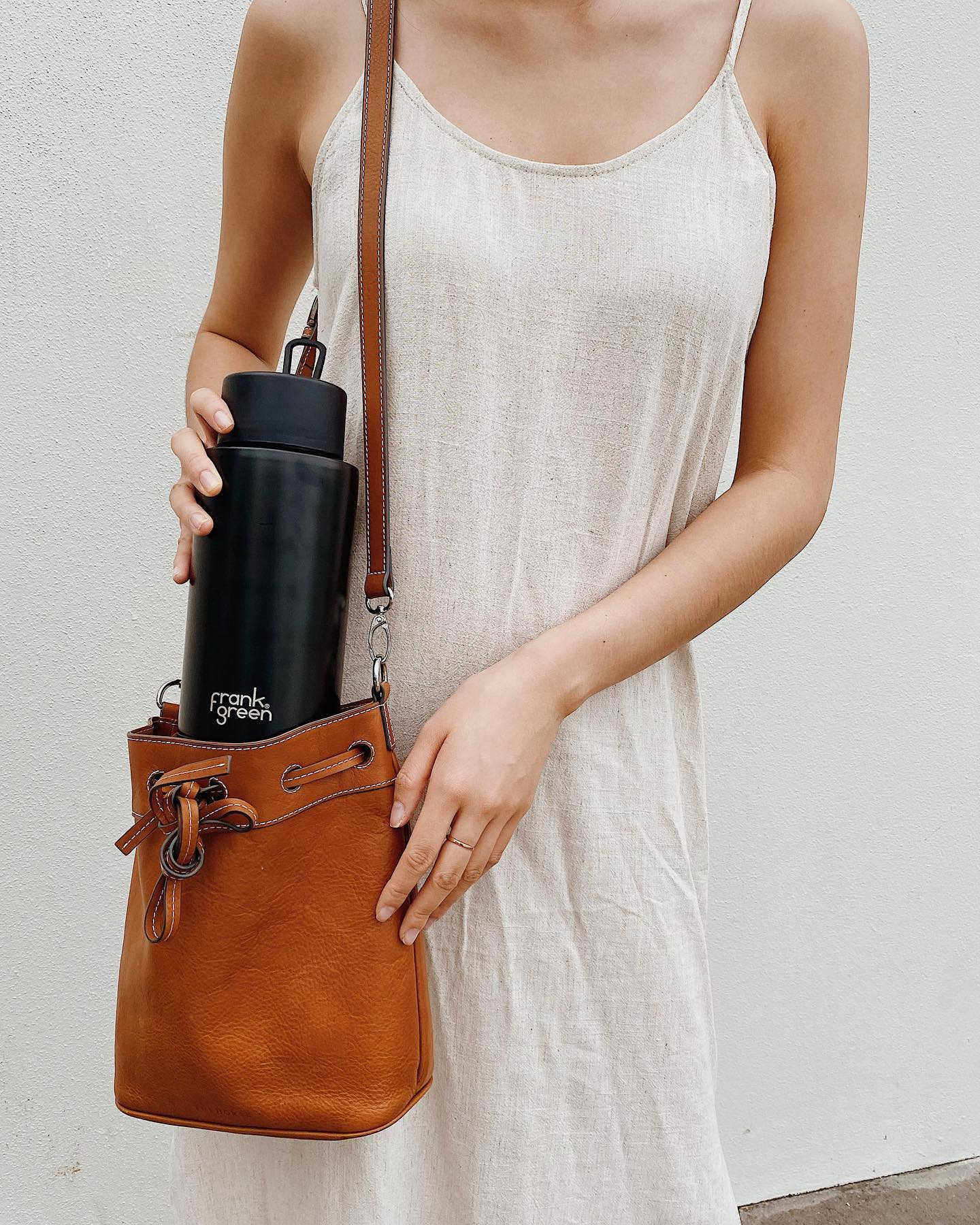 Frank Green 20oz Straw Bottle - Midnight | Avisons NZ