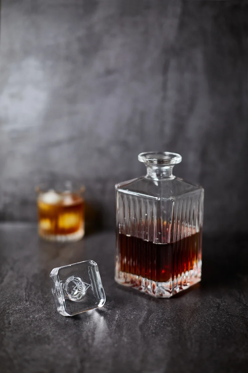 Gentlemen's Hardware - Glass Whisky Decanter - 850ml