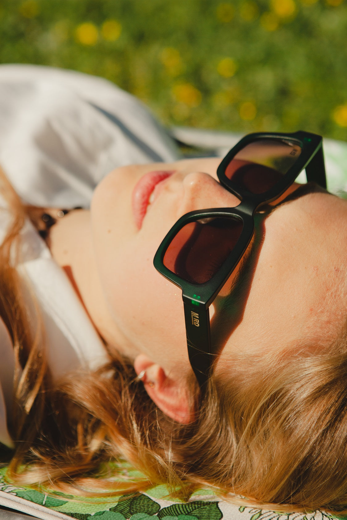 The Cilia Black Sunglasses - Green | Moana Road