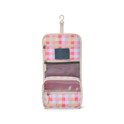 Crywolf Hanging Toiletry Bag in Pop Gingham