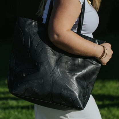 The Khandallah Miriama Grace Smith Tote - Black