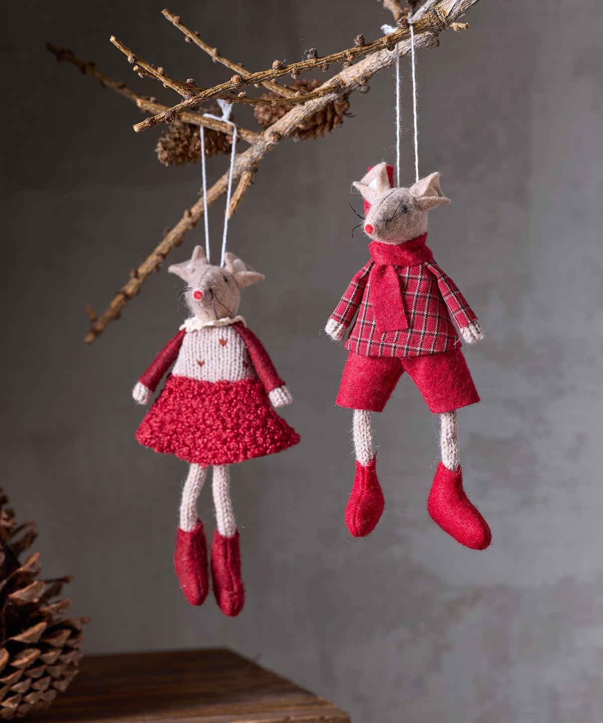 French Country Red Harry Mouse Hanging