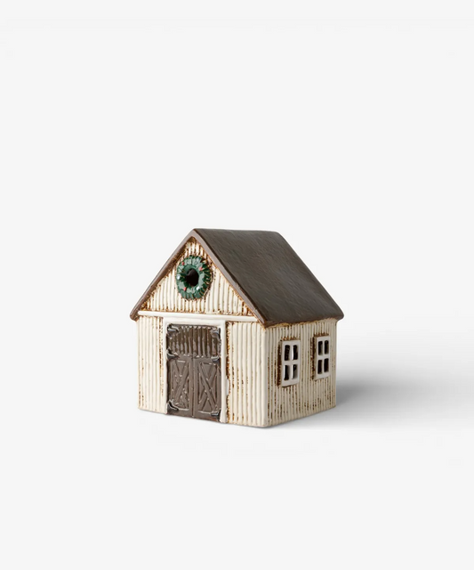 Tea Light House - Nordgard Stable with Wreath