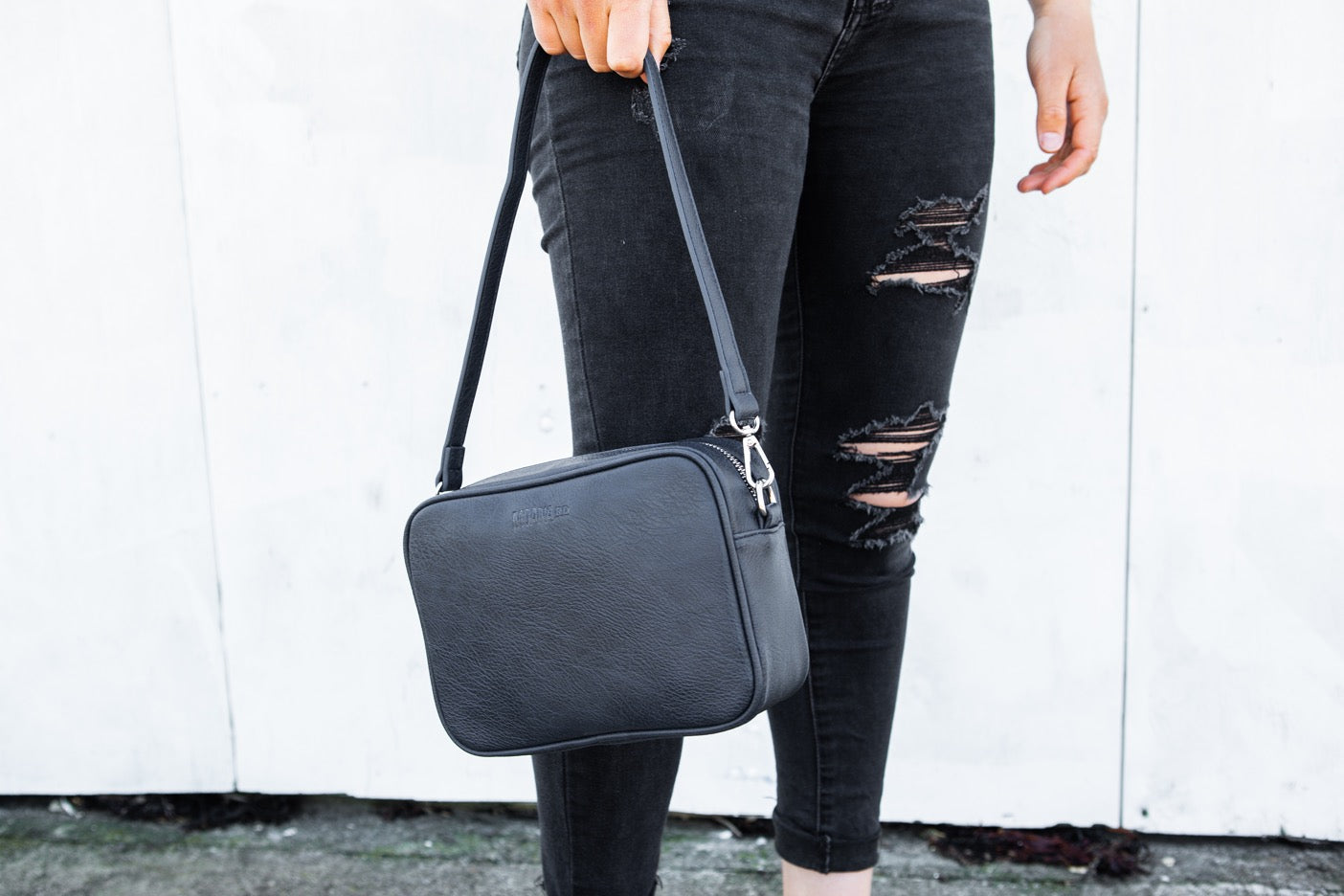 Navy handbag nz sale