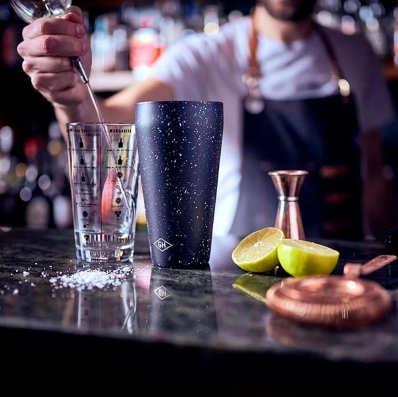 Bartender Cocktail Shaker